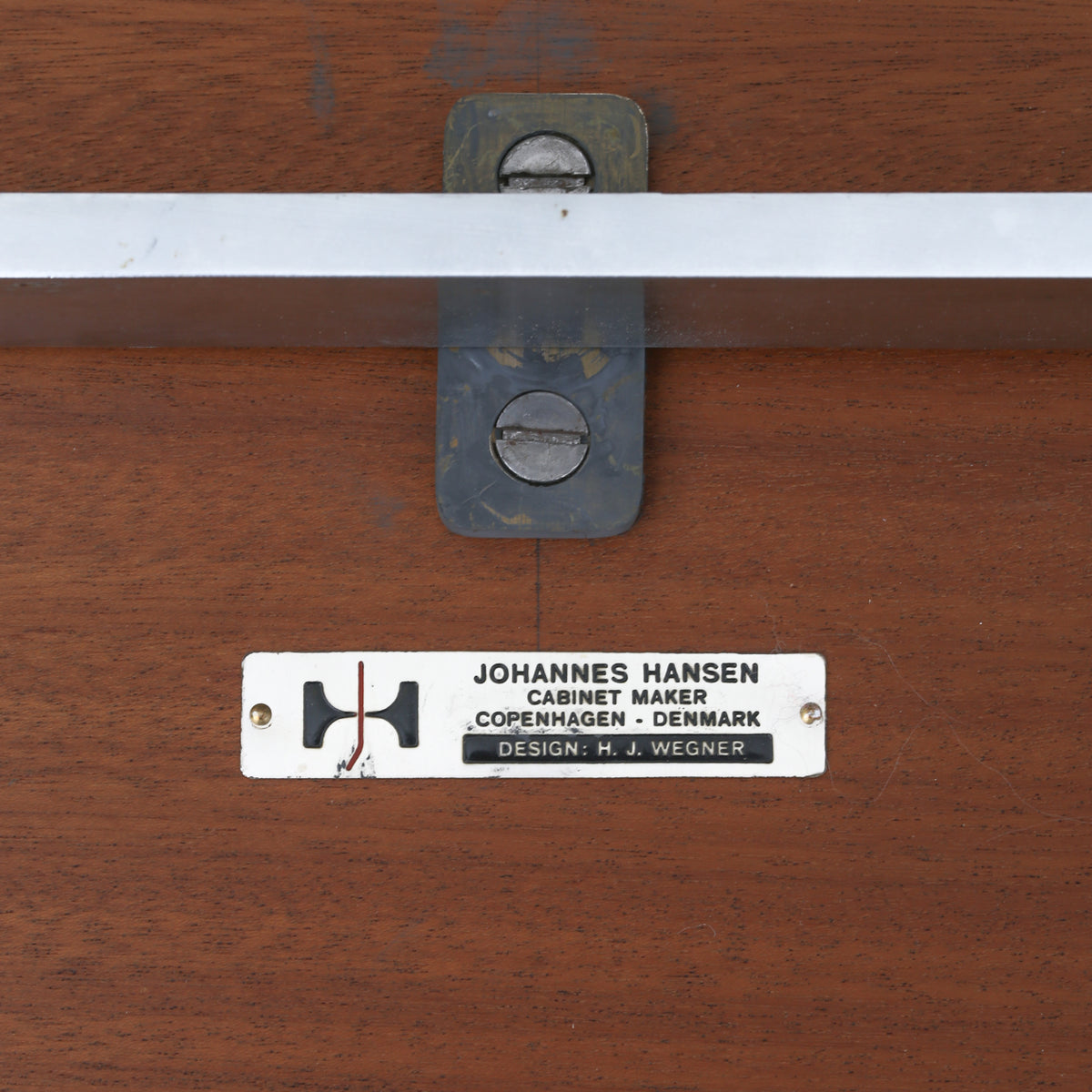 JH 756 - Rare dining table in teak