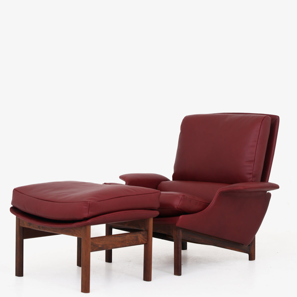 Lounge chair w. foot stool