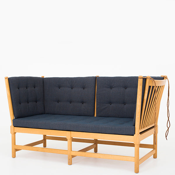 BM 1789 - Reupholstered spoke-back sofa