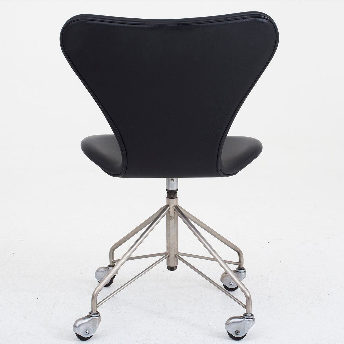 AJ 3117 - Office chair in Klassik Black