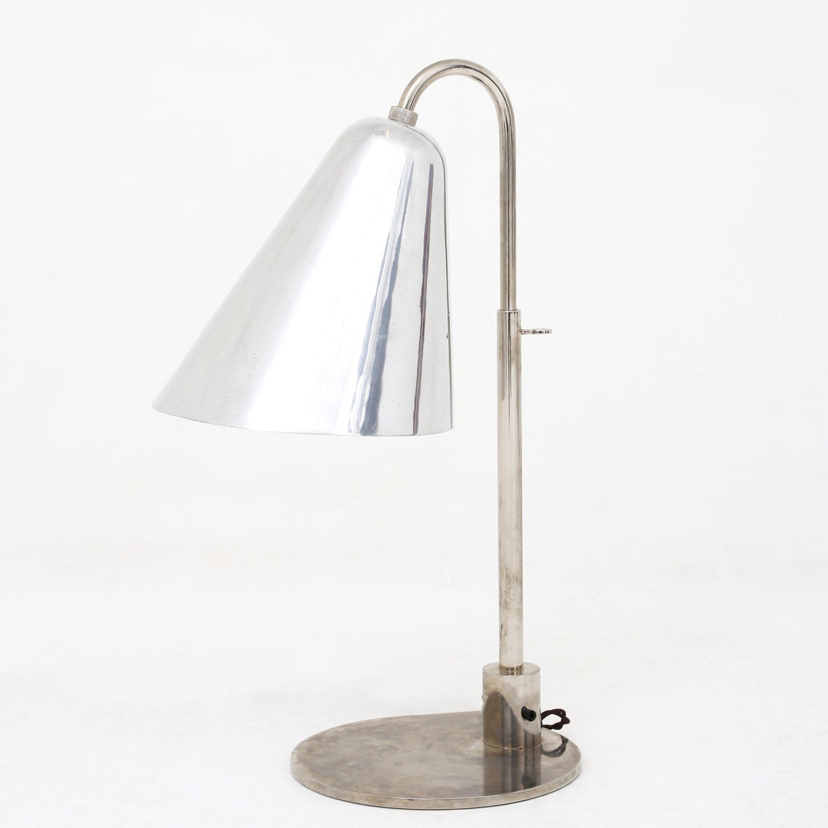 Rare table lamp in metal