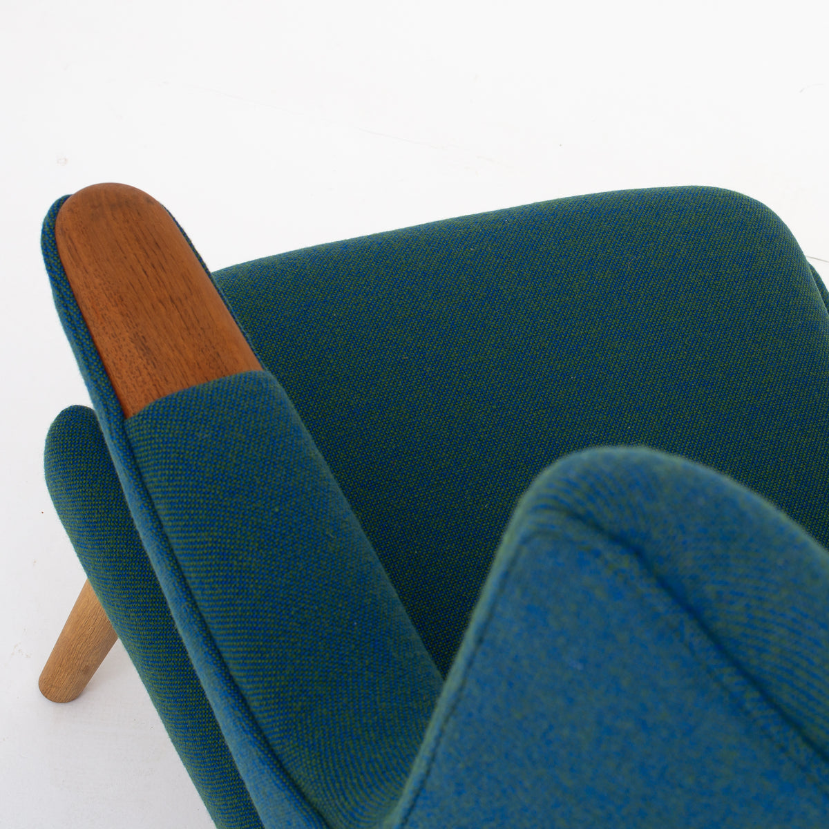 AP 19 - Papa Bear chair in new wool