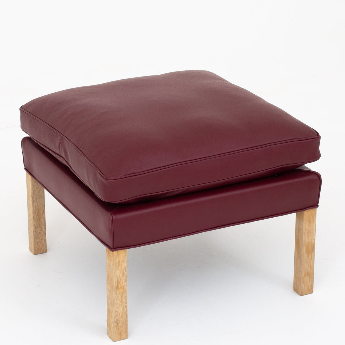 BM 2202 - Foot stool in Prestige leather
