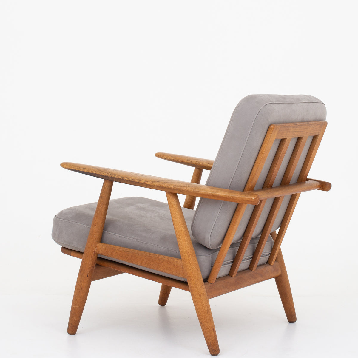 GE 240 - 'The Cigar' easy chair in Royal Nubuck