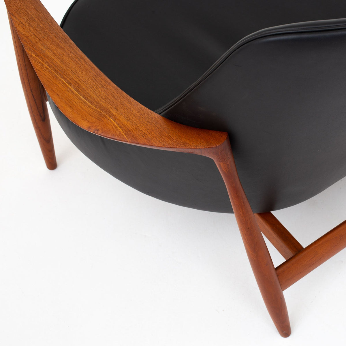 U56 - 'Elizabeth' sofa i sort læder