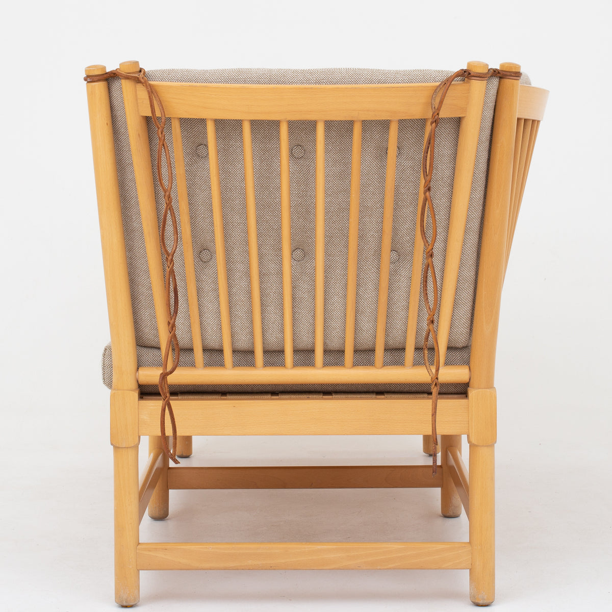 BM 1789 - Tremmesofa i nyt tekstil