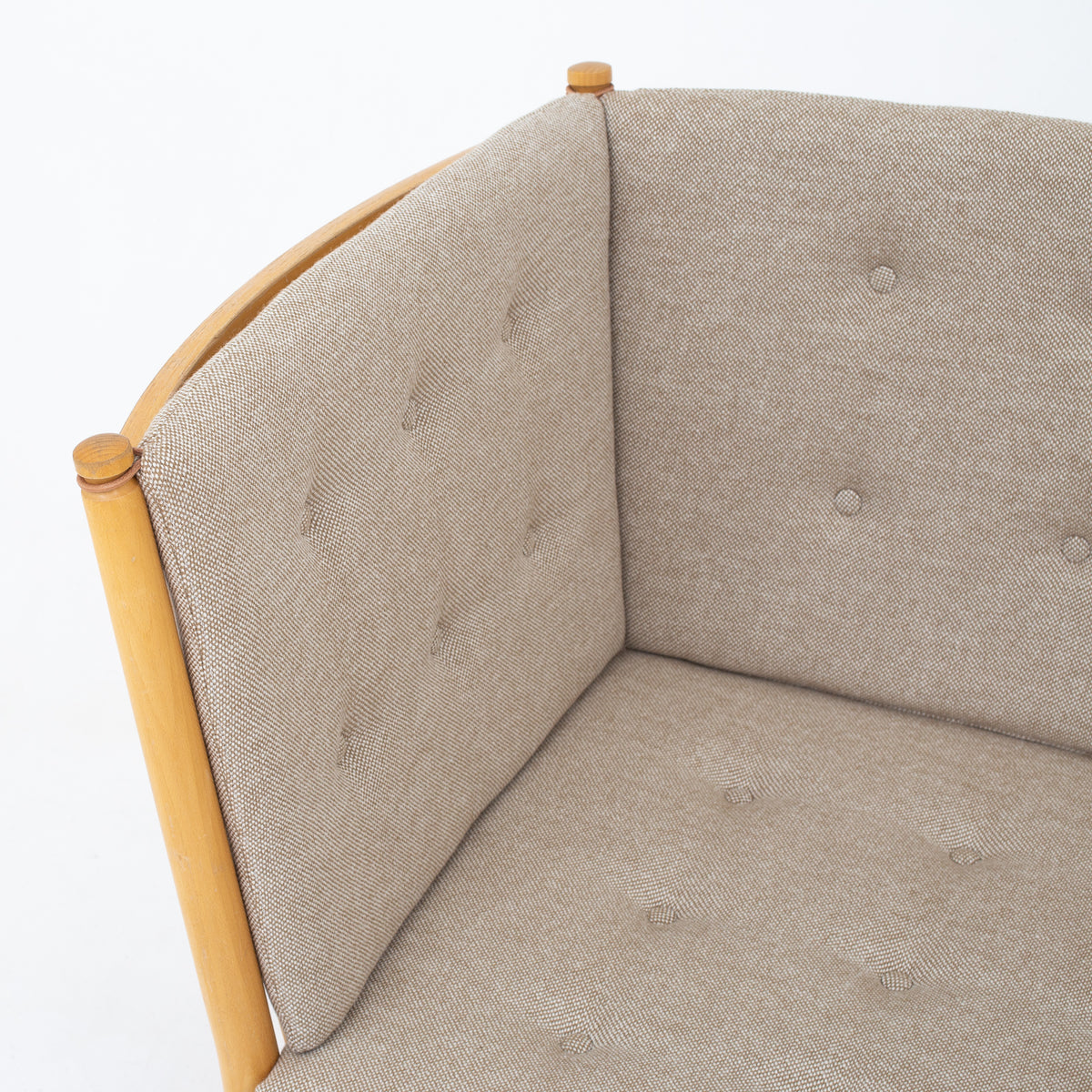 BM 1789 - Tremmesofa i nyt tekstil