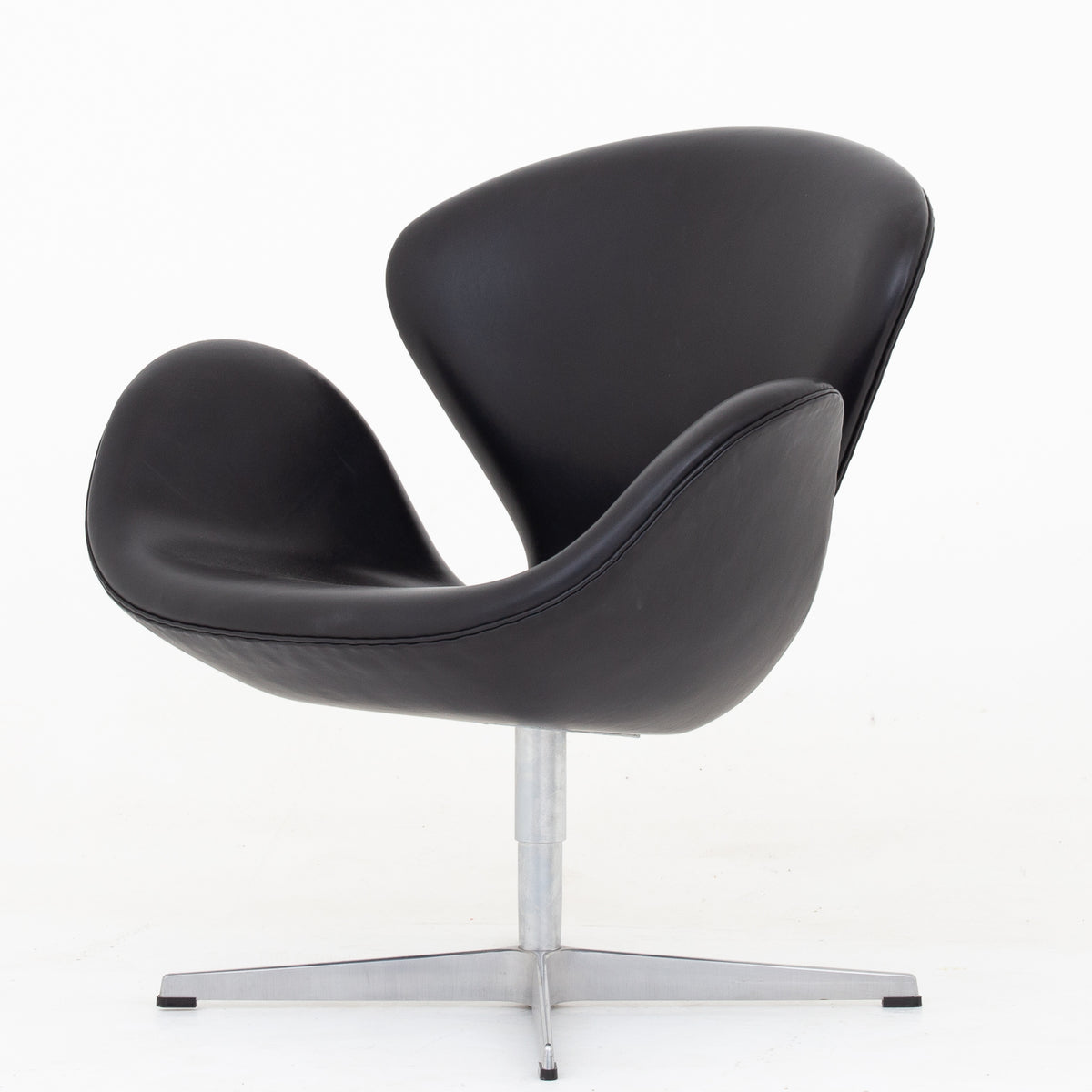 AJ 3320 - 'Svanen' i Elegance-læder