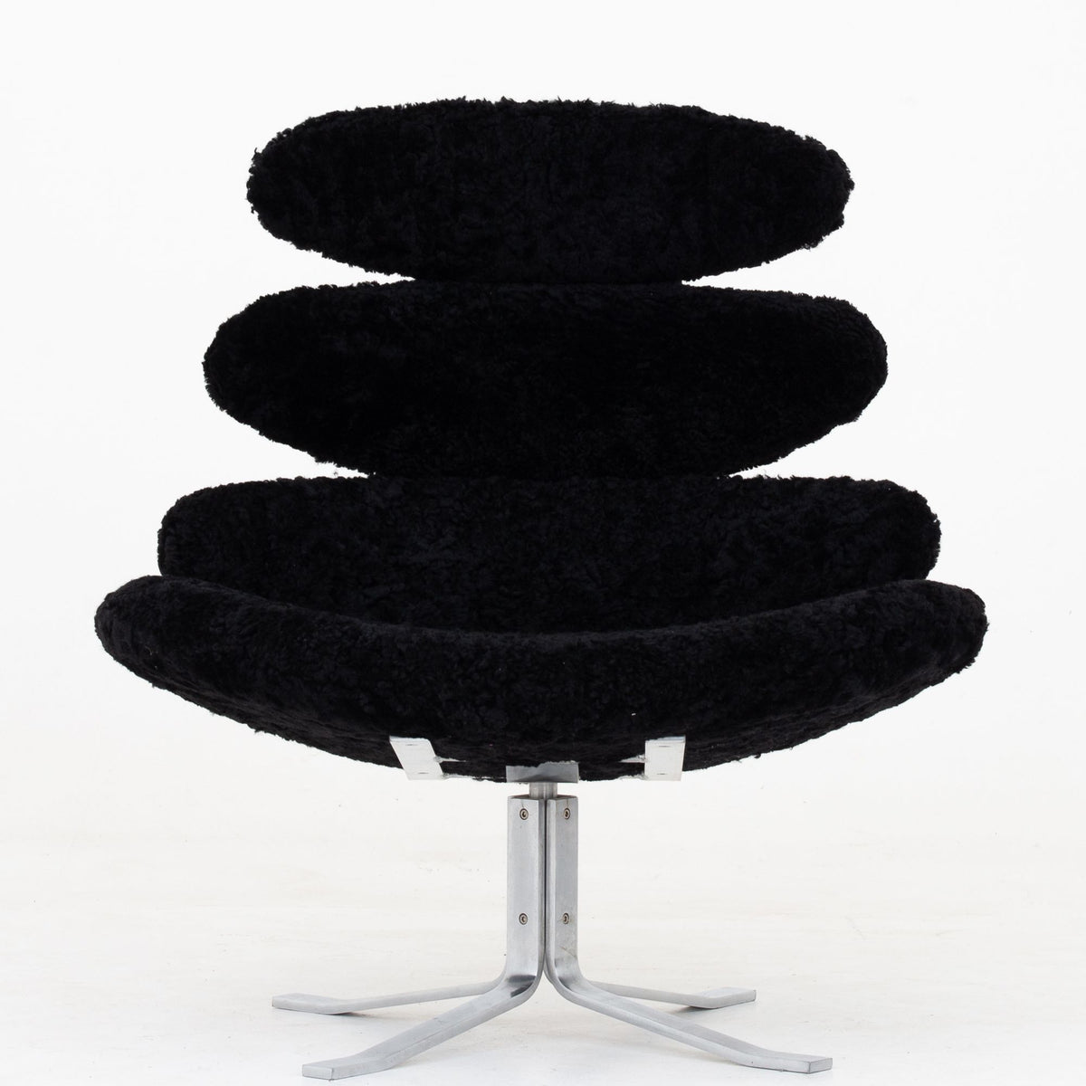EJ 5 - Corona chair w. stool in lambs wool