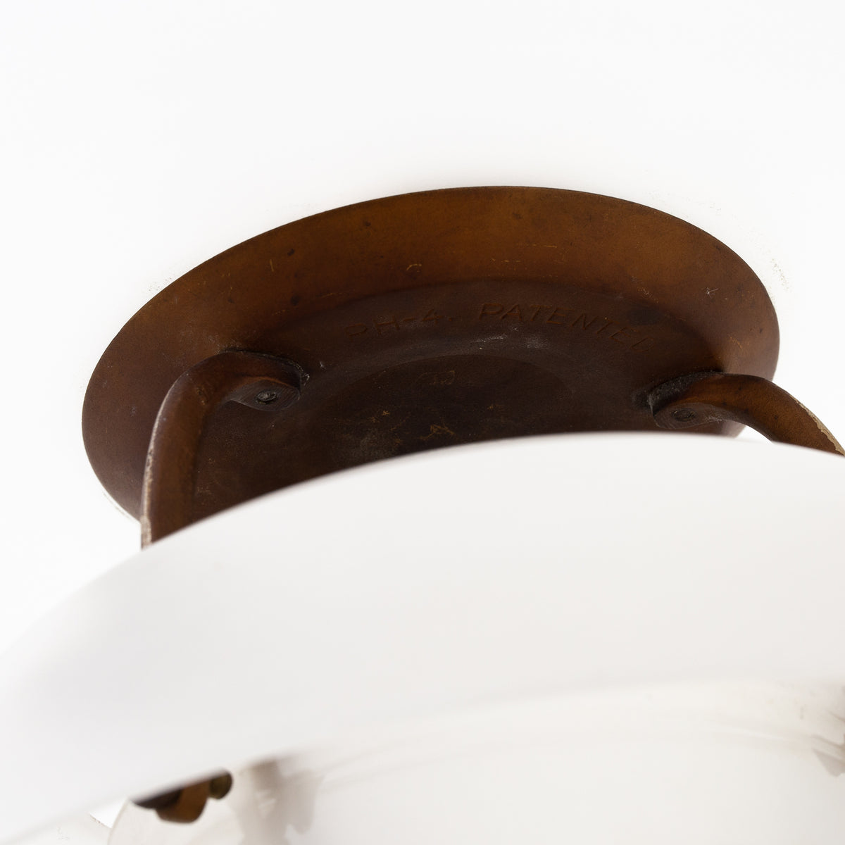 PH 4/3 - Bordlampe i matglas