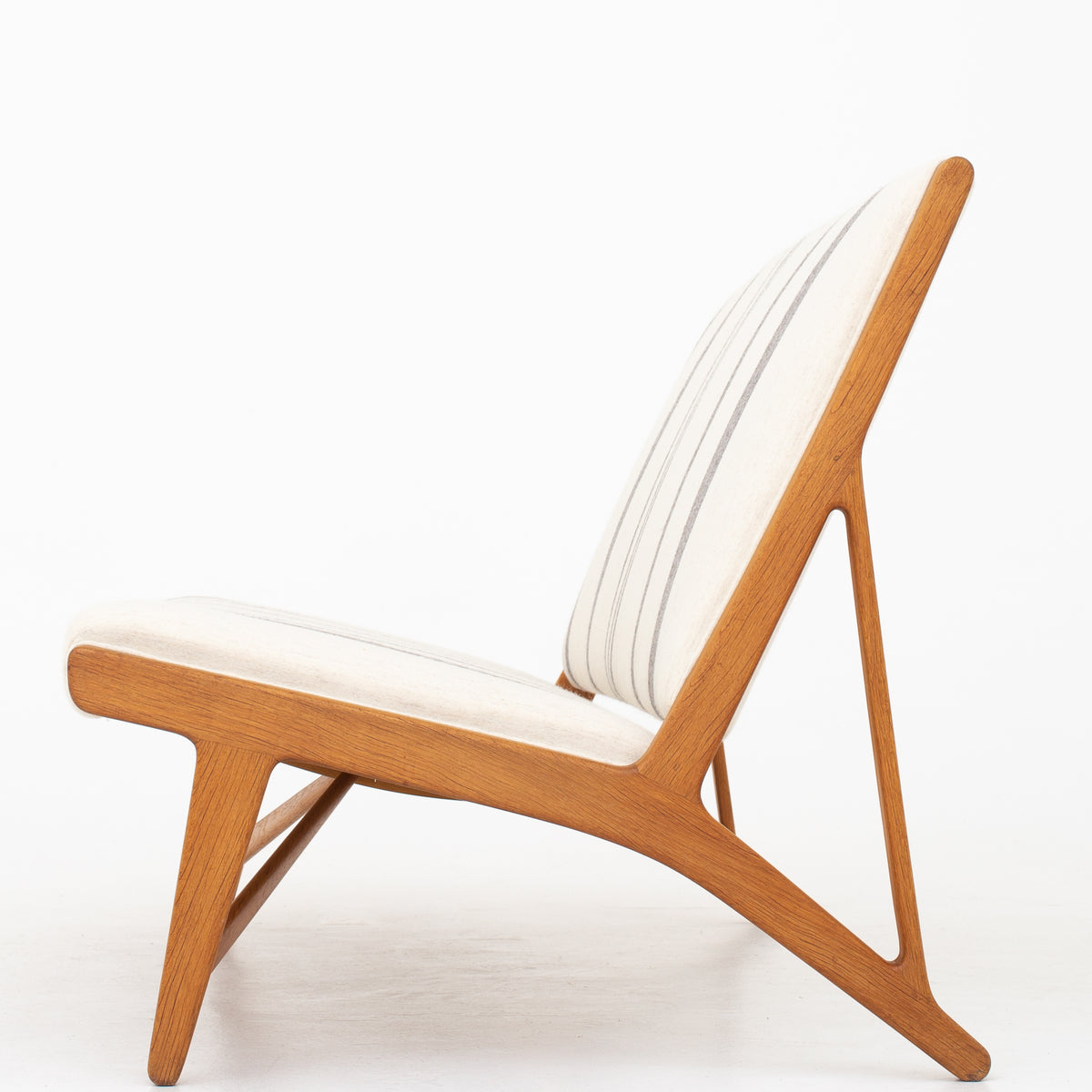 JH 555 - 'American Bench' i eg
