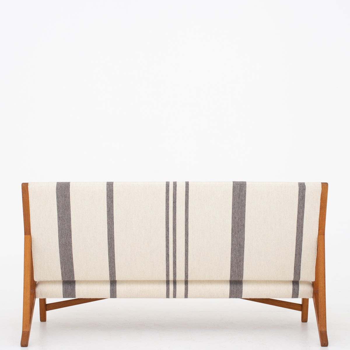 JH 555 - 'American Bench' i eg