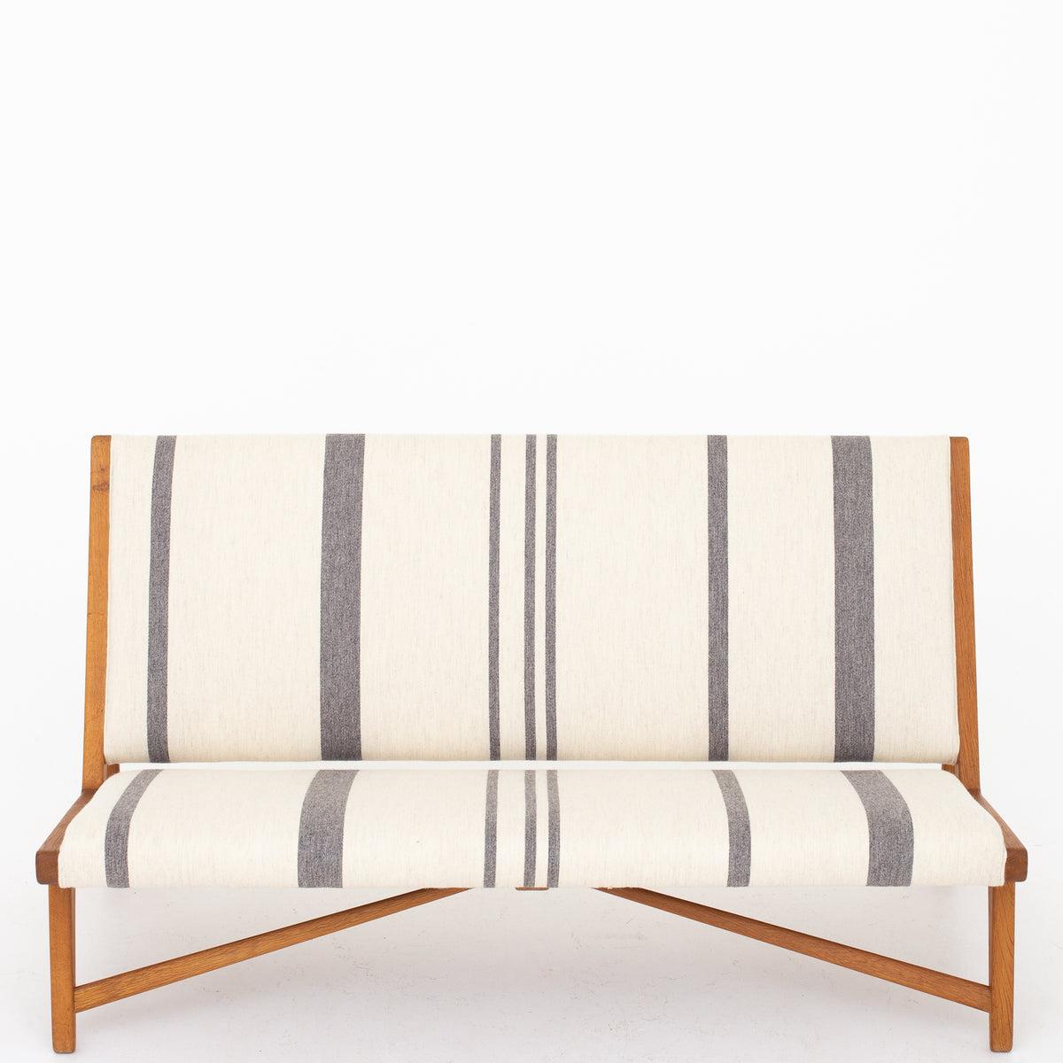 JH 555 - 'American Bench' i eg