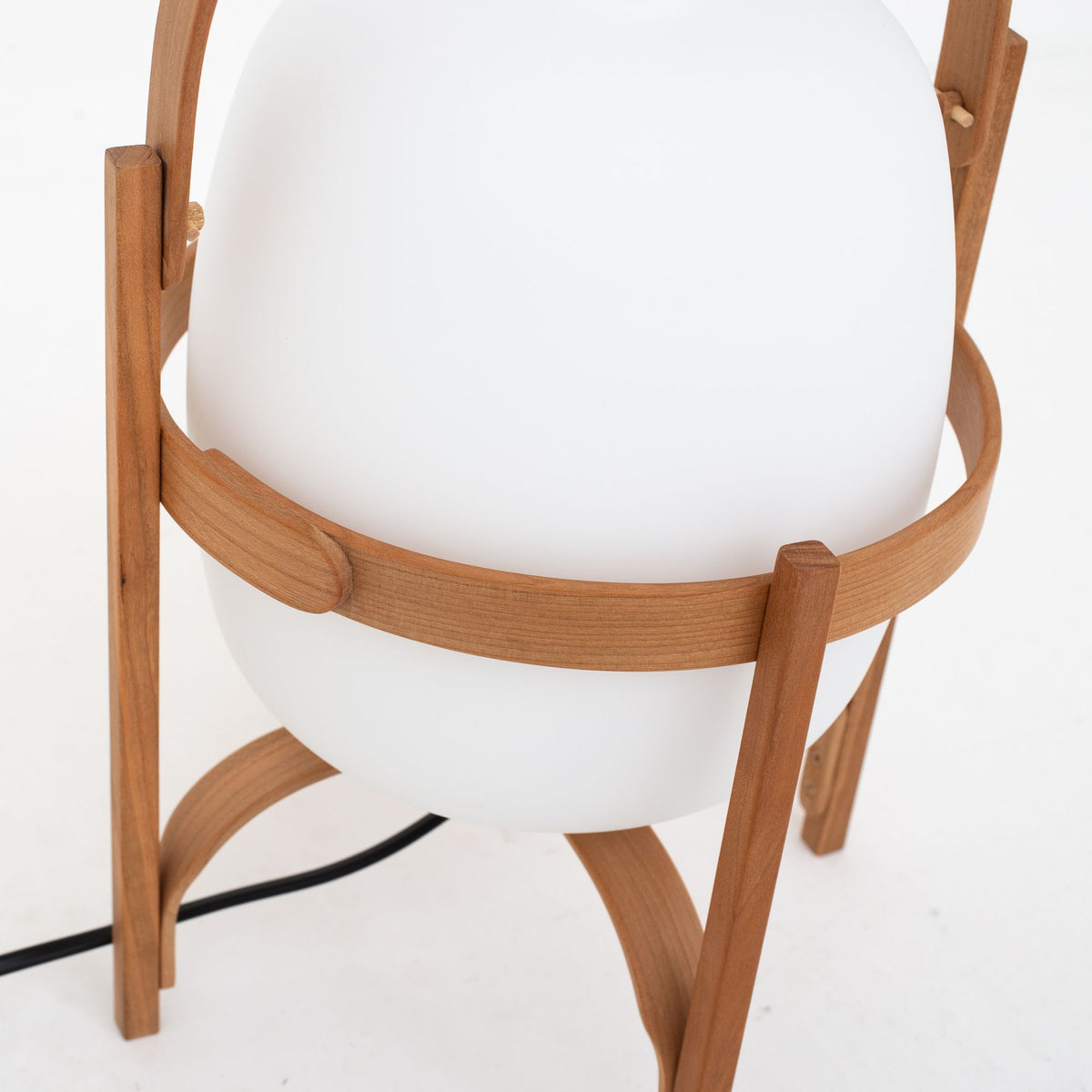 Cestita' table lamp in cherry