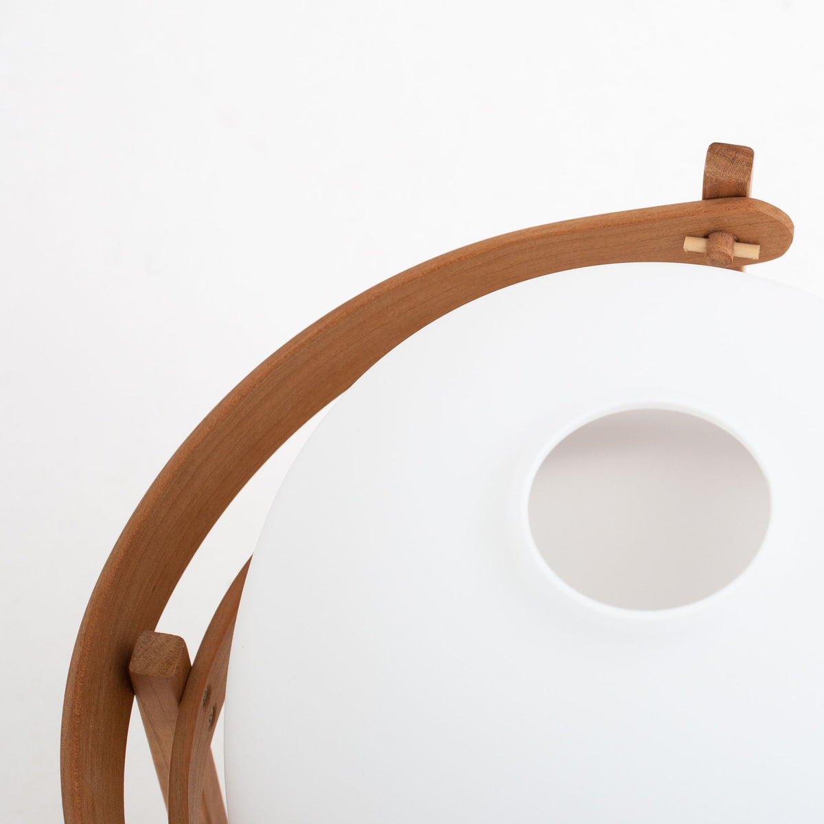 Cestita' table lamp in cherry