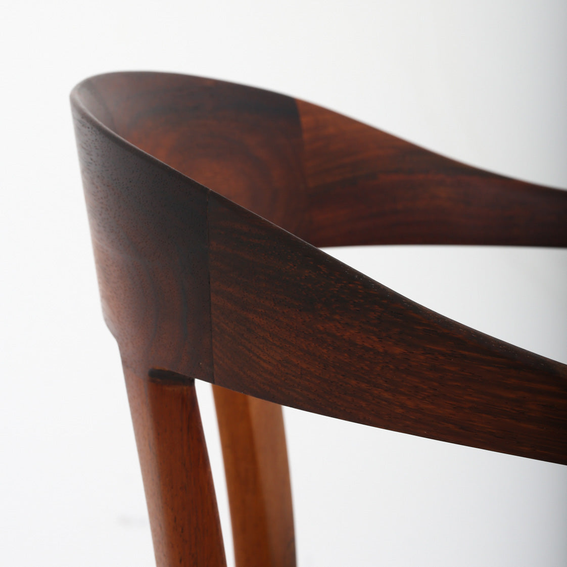 Armchair in rosewood