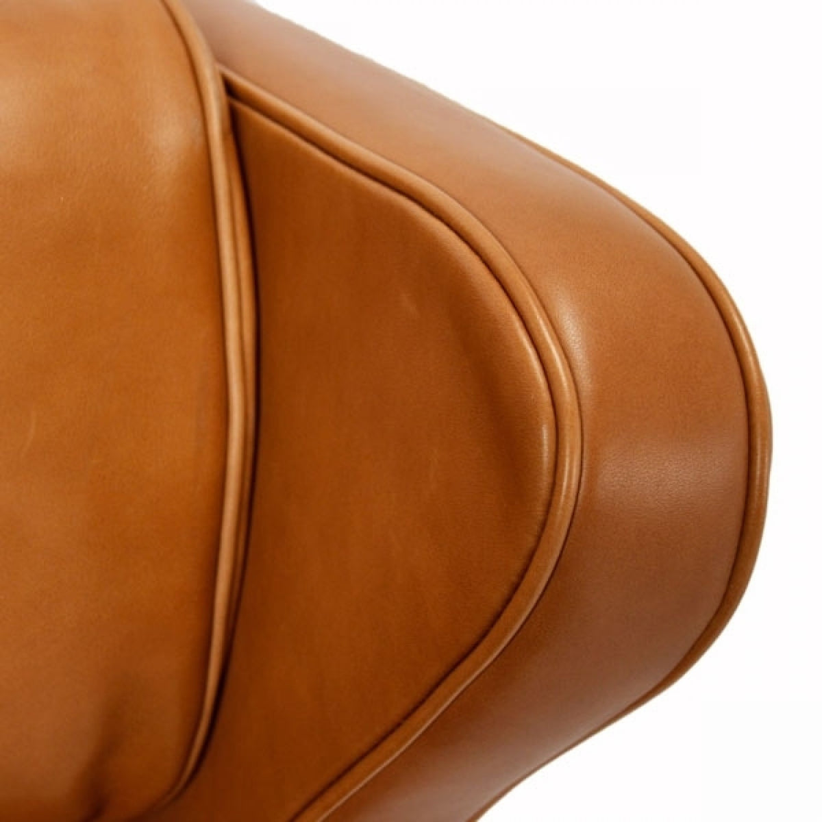 BM 2204 - 'Wing back chair' in Envy Cognac