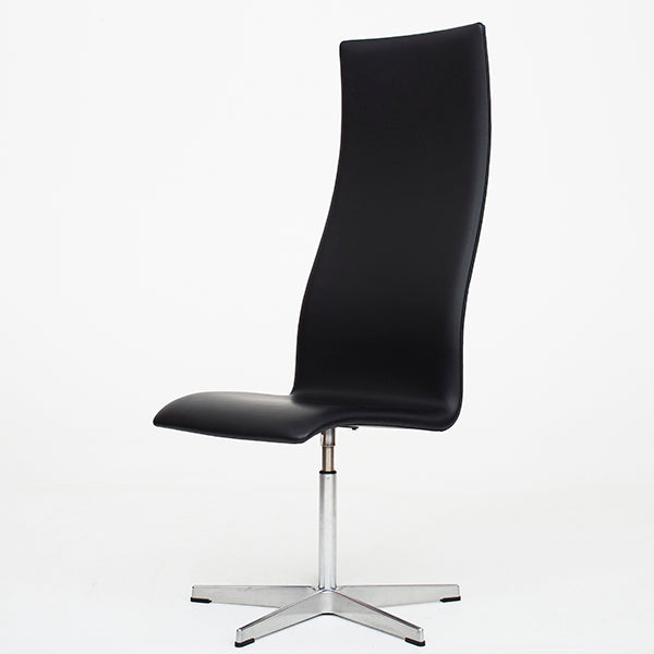 AJ 3162 - 'Oxford' office chair in black leather