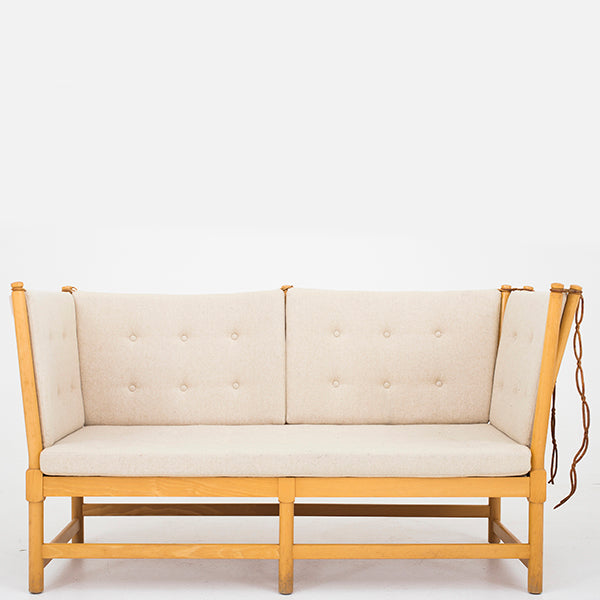 BM 1789 - Tremmesofa i nyt tekstil