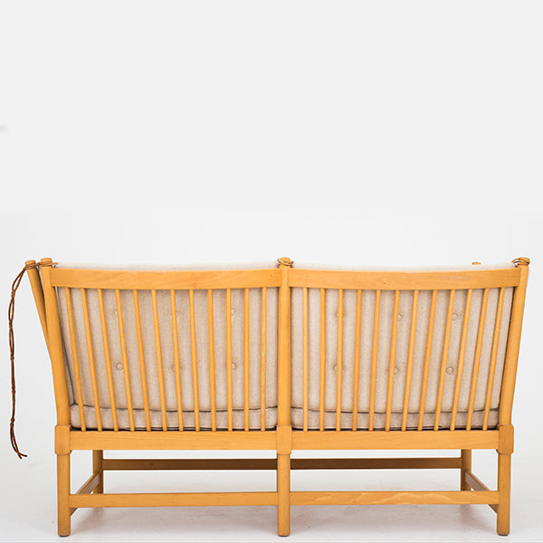 BM 1789 - Tremmesofa i nyt tekstil