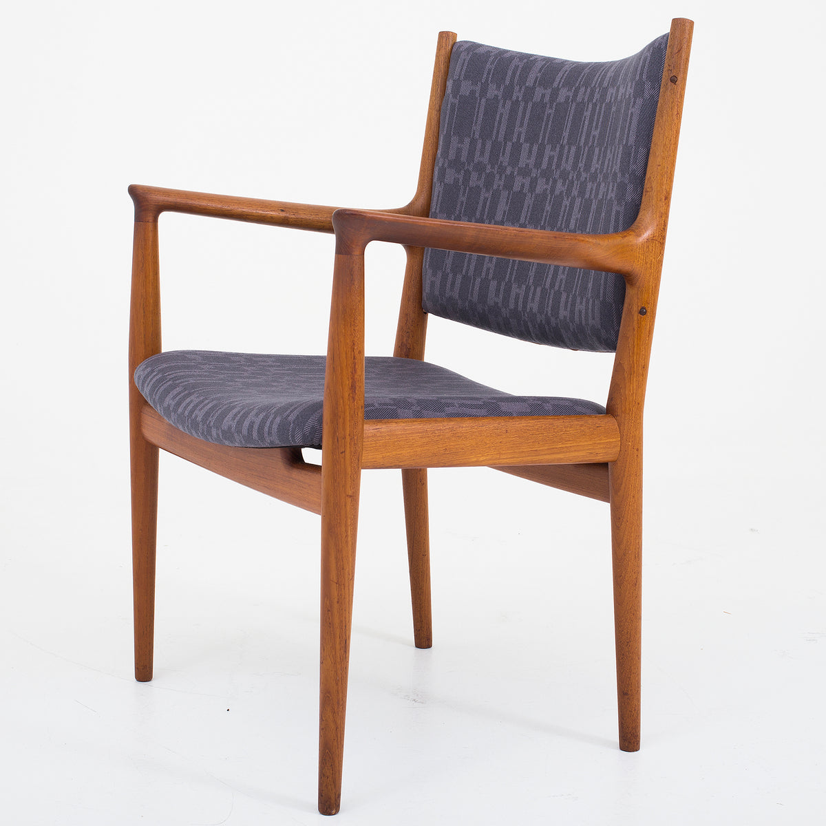 JH 513 - Armstol i teak