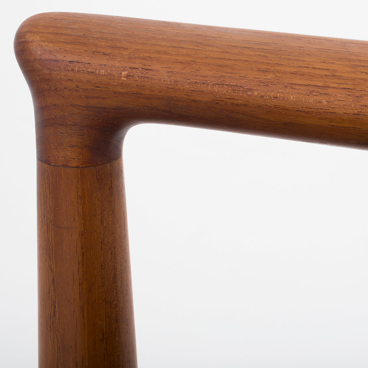 JH 513 - Armstol i teak