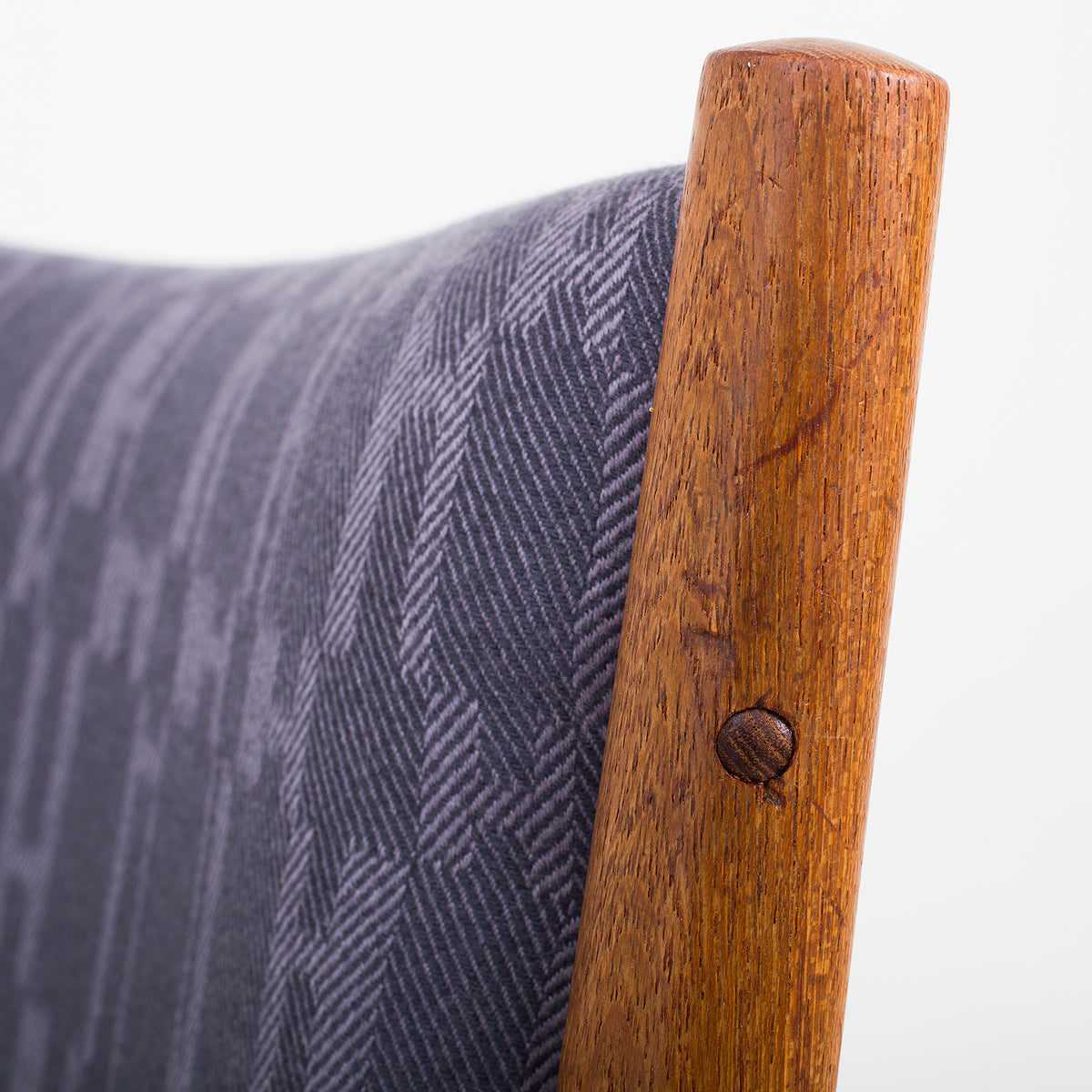 JH 513 - Armstol i teak
