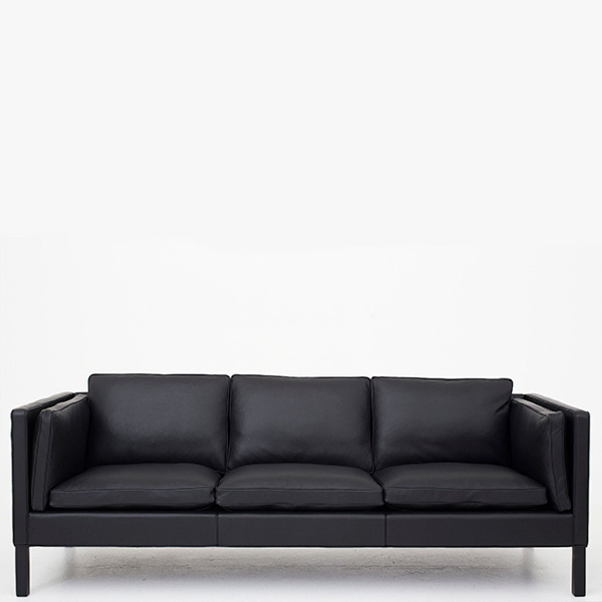 BM 2333 - 3-seater sofa in Savanne leather