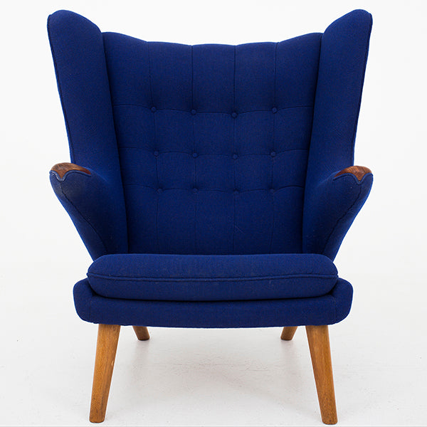 AP 19 - Papa Bear chair in blue wool