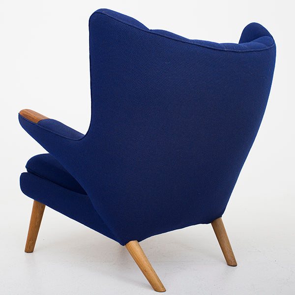AP 19 - Papa Bear chair in blue wool