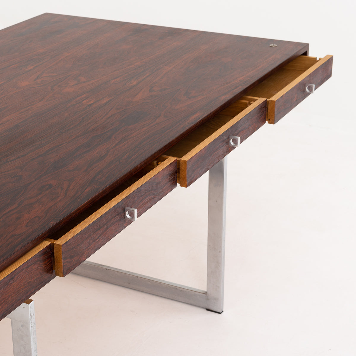 Desk in rosewood