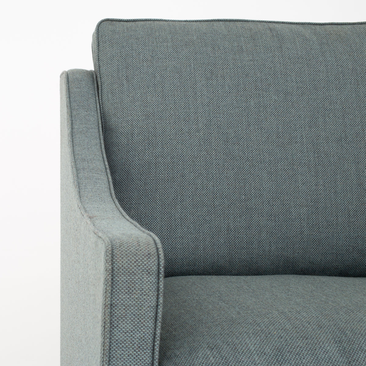 BM 2207 - Easy chair in new fabric