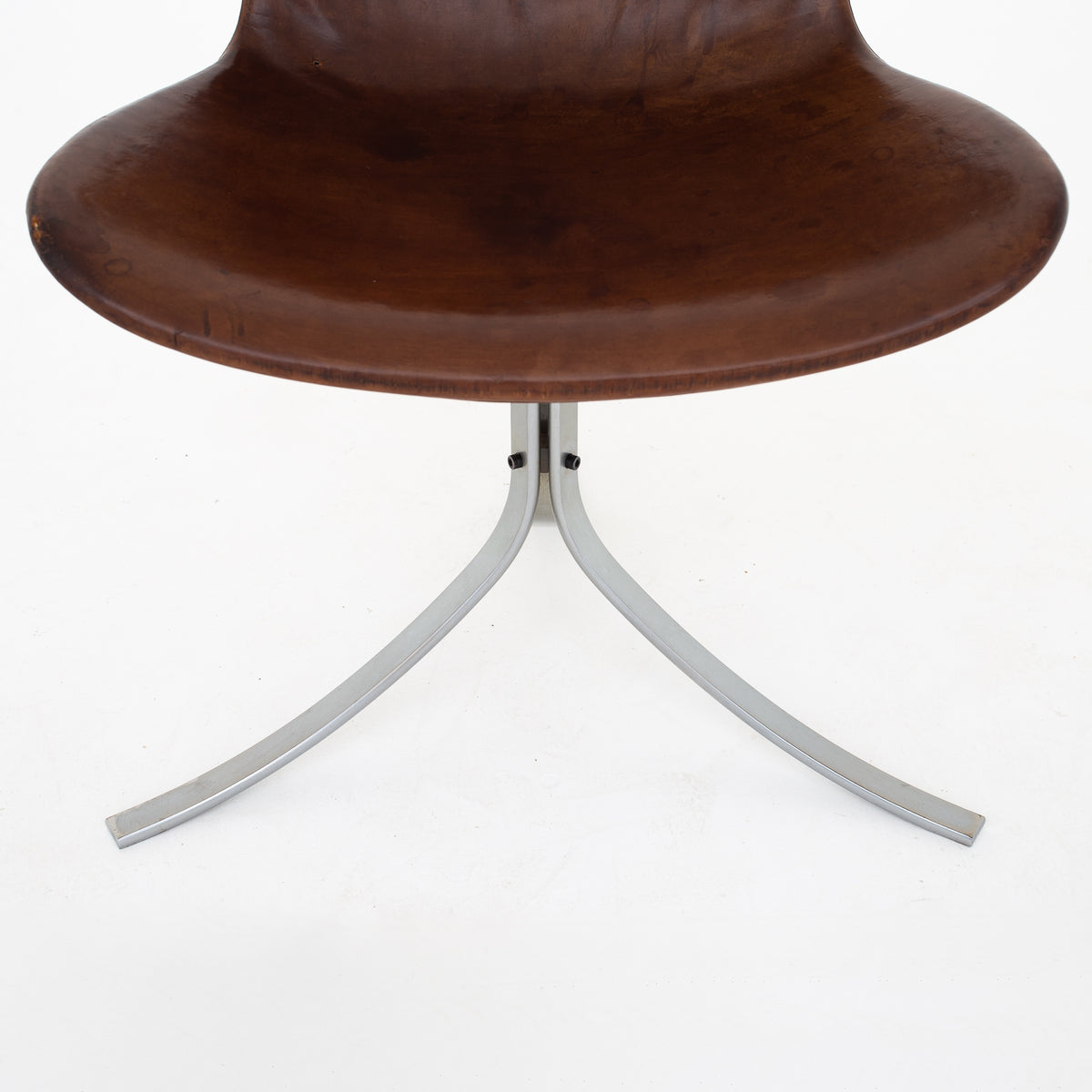 PK 9 - Chairs in original leather (set)