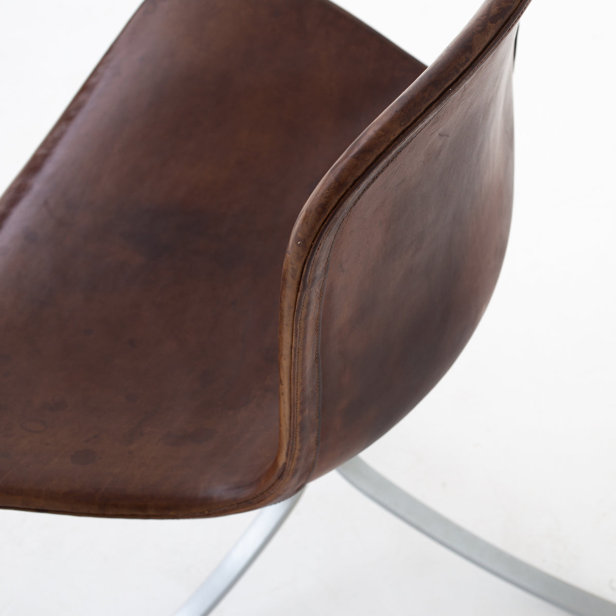 PK 9 - Chairs in original leather (set)