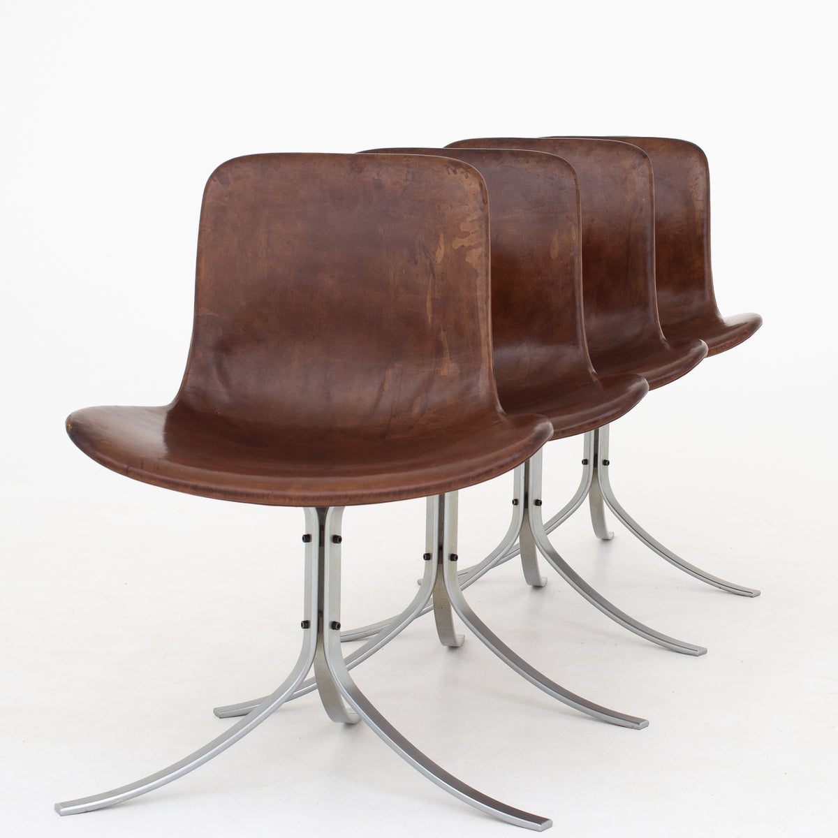 PK 9 - Chairs in original leather (set)