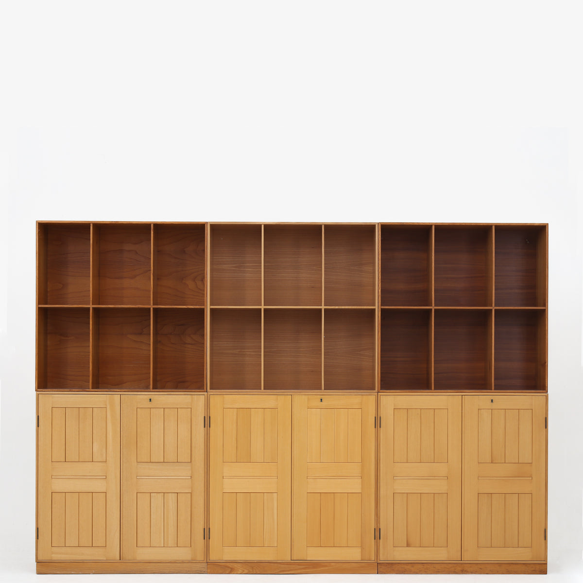 Storage system in elm