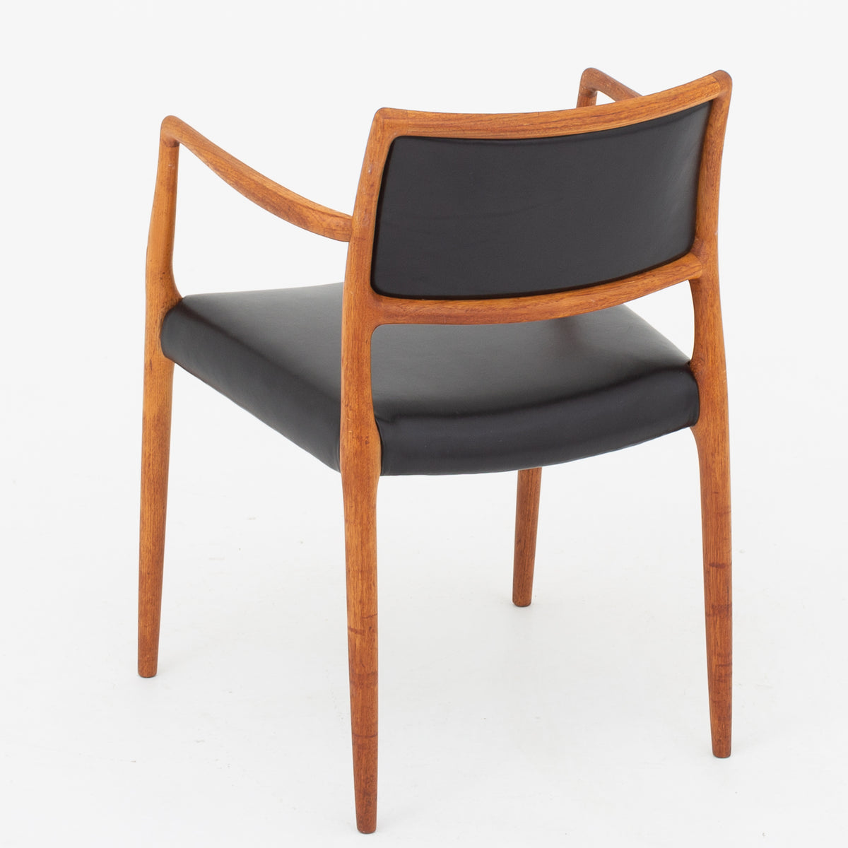 NO 65 - Armstol i teak