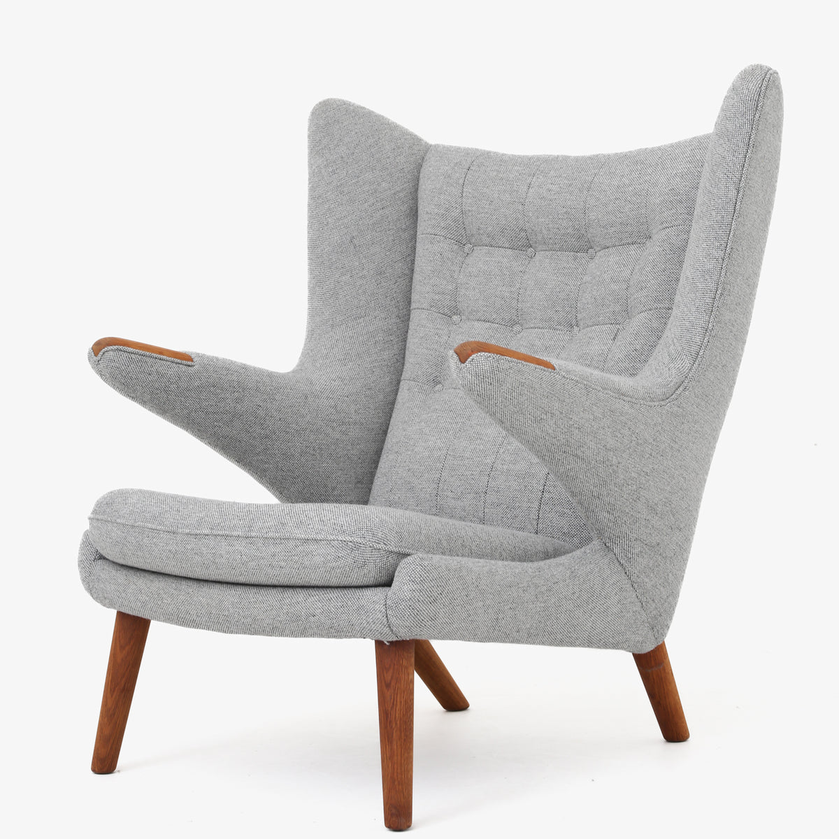AP 19 - Papa Bear Chair in light grey wool