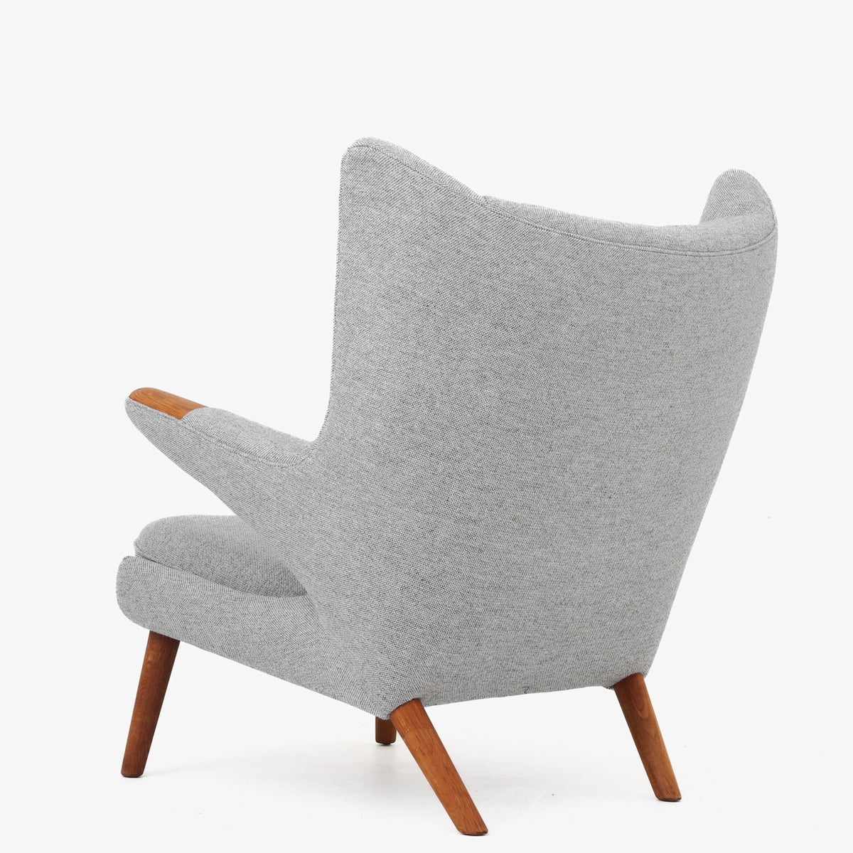 AP 19 - Papa Bear Chair in light grey wool