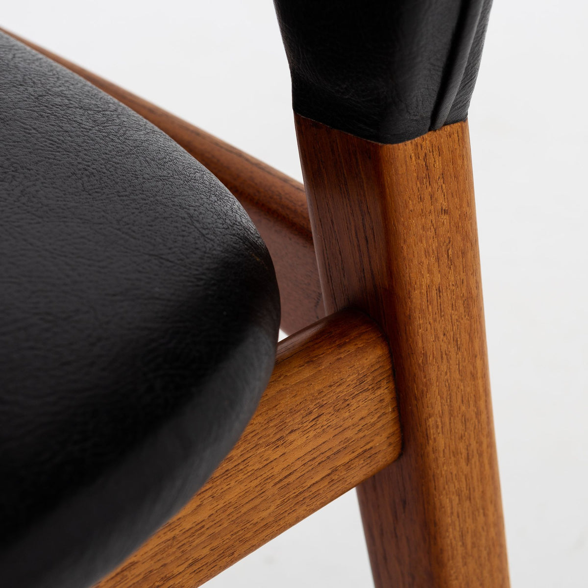 Dining chairs in teak (set)