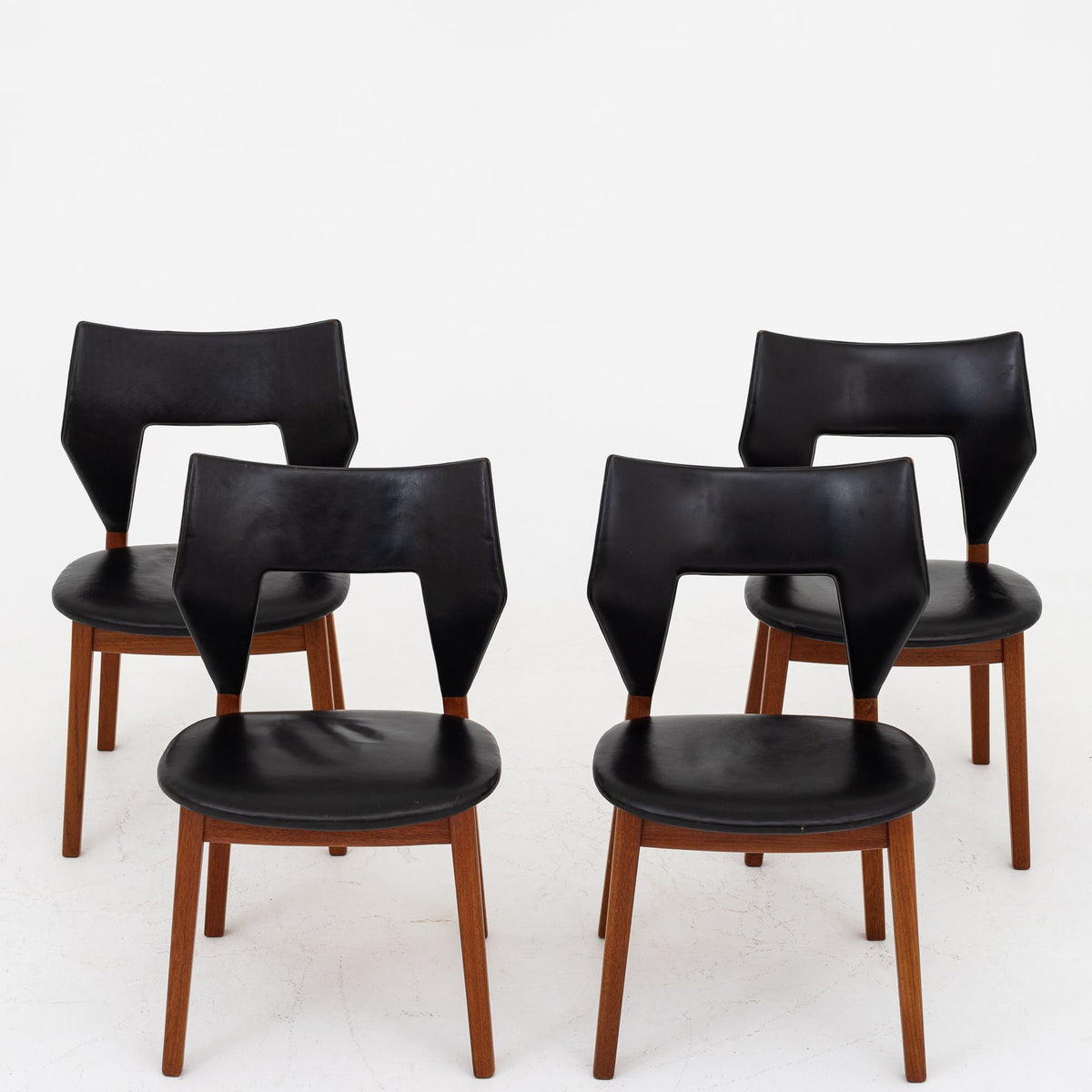 Dining chairs in teak (set)