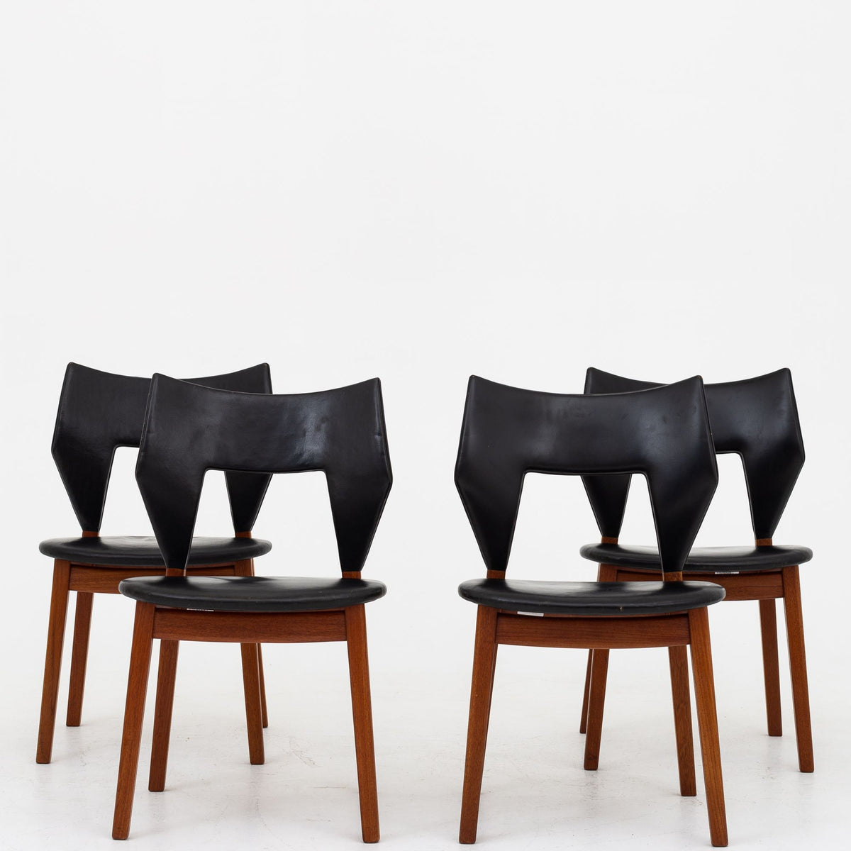 Dining chairs in teak (set)