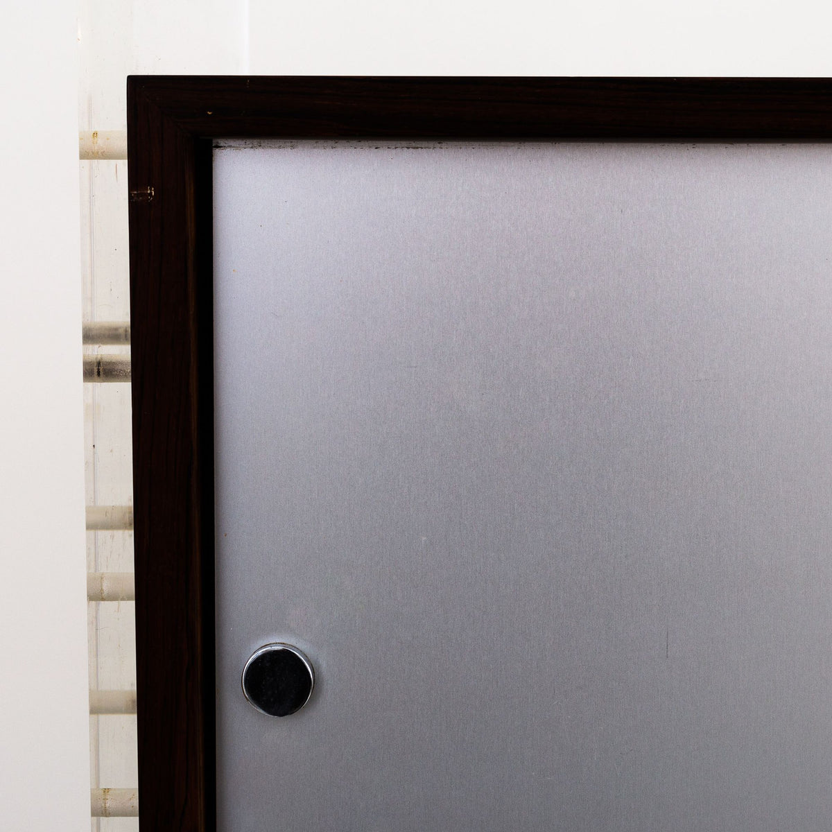 Shelf in plexiglass